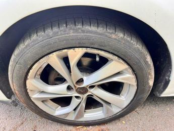 Vauxhall Astra 1.4i Turbo SRi Nav Sports Tourer CVT Euro 6 (s/s) 5dr