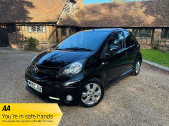 Toyota AYGO 1.0 VVT-i x Hatchback 5dr Petrol Manual Euro 5 Euro 5 (68 ps)