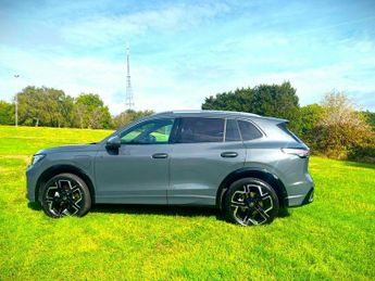 Volkswagen Tiguan R-LINE TSI DSG