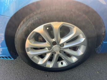 Ford Focus 1.6 Zetec S 5dr