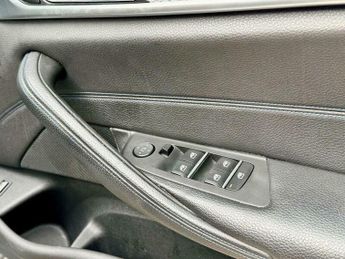 BMW 5 SERIES 2.0 520d M Sport Auto 4dr