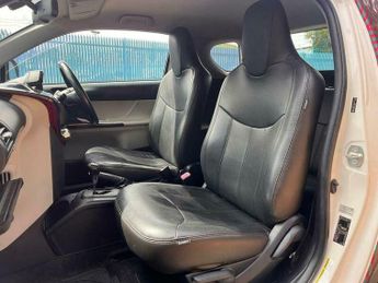 Toyota iQ 1.0 VVT-i 2 Multidrive Euro 5 3dr