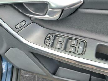 Volvo XC60 2.0 D4 R-Design Geartronic Euro 5 5dr