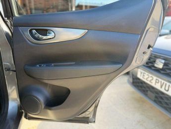 Nissan Qashqai 1.3 DIG-T Tekna DCT Auto Euro 6 (s/s) 5dr