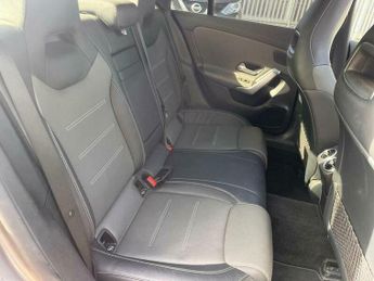 Mercedes-Benz CLA 1.3 CLA200 AMG Line (Premium Plus 2) Coupe 7G-DCT Euro 6 (s/s) 4