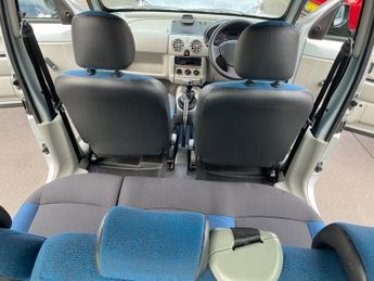 Renault Kangoo AUTHENTIQUE 16V