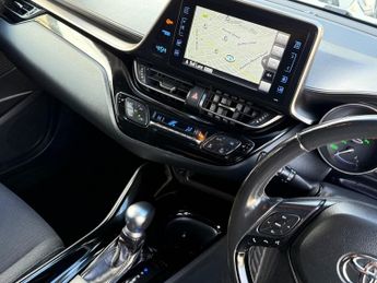 Toyota CHR 1.8 VVT-h Dynamic CVT Euro 6 5dr 120BHP
