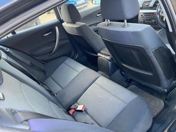 BMW 1 SERIES 120i SE
