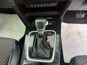 Kia Ceed 1.6 GDi 8.9kWh 3 DCT Euro 6 (s/s) 5dr