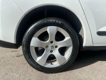 Peugeot 3008 1.6 e-HDi Active EGC Euro 5 (s/s) 5dr