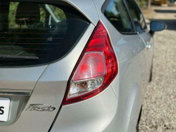 Ford Fiesta 1.0T EcoBoost Zetec Euro 5 (s/s) 3dr