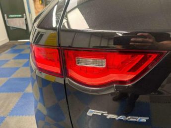 Jaguar F-Pace 3.0 F-PACE V6 Sport AWD D Auto 4WD 5dr