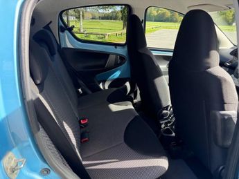 Toyota AYGO VVT-I MOVE WITH STYLE