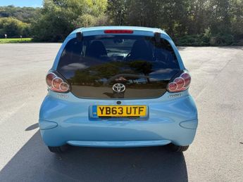 Toyota AYGO VVT-I MOVE WITH STYLE