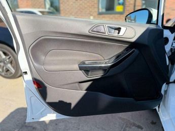 Ford Fiesta 1.6 Zetec Powershift Euro 6 5dr