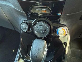 Ford Fiesta 1.6 Zetec Powershift Euro 6 5dr
