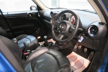 MINI Countryman COOPER SD ALL4 143