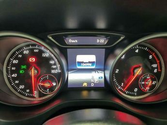 Mercedes-Benz C Class 2.1 GLA220d AMG Line (Premium Plus) 7G-DCT 4MATIC Euro 6 (s/s) 5