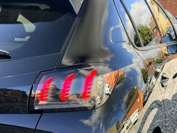 Peugeot 208 1.2 PureTech Allure Premium Euro 6 (s/s) 5dr