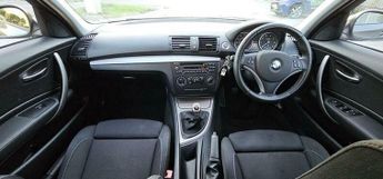 BMW 1 SERIES 2.0 116i Sport Euro 5 (s/s) 5dr