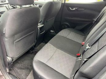 Nissan Qashqai 1.2 DIG-T N-Connecta XTRON 2WD Euro 6 (s/s) 5dr
