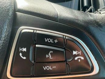 Ford Focus 1.6 Zetec Powershift Euro 6 5dr