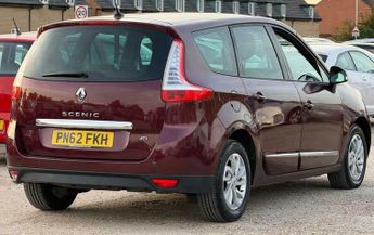 Renault Grand Scenic 1.5 dCi Dynamique TomTom Euro 5 (s/s) 5dr