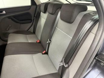 Ford Focus 1.6 Zetec 5dr