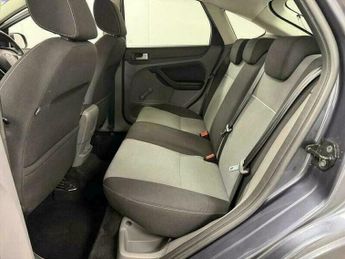 Ford Focus 1.6 Zetec 5dr