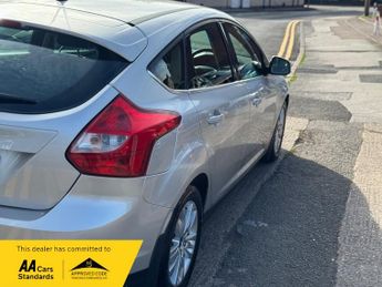 Ford Focus 1.6 Titanium Navigator Powershift Euro 5 5dr