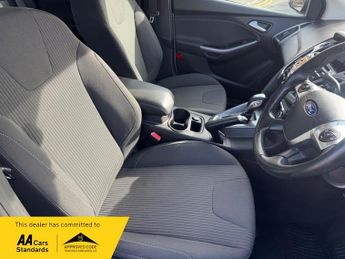 Ford Focus 1.6 Titanium Navigator Powershift Euro 5 5dr