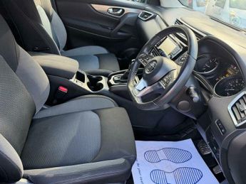 Nissan Qashqai 1.2 DIG-T N-Connecta XTRON Euro 6 (s/s) 5dr