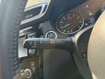 Nissan Qashqai 1.2 DIG-T N-Connecta XTRON Euro 6 (s/s) 5dr