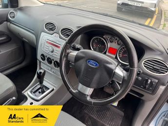 Ford Focus 1.6 Zetec 5dr
