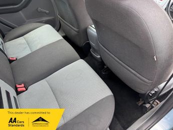 Ford Focus 1.6 Zetec 5dr