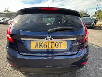 Ford Fiesta ZETEC B/TOOTH+A/C+LOW MILES+ISOFIX