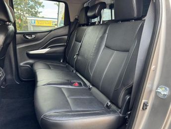 Nissan Navara DCI TEKNA 4X4 SHR DCB