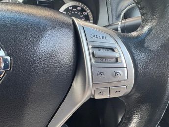 Nissan Navara DCI TEKNA 4X4 SHR DCB