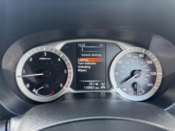 Nissan Navara DCI TEKNA 4X4 SHR DCB