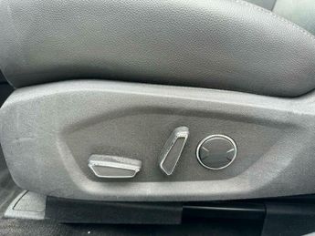Ford Mondeo 2.0 TDCi Titanium Hatchback 5dr Diesel Manual Euro 6 (s/s) (180 