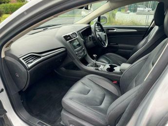 Ford Mondeo 2.0 TDCi Titanium Hatchback 5dr Diesel Manual Euro 6 (s/s) (180 