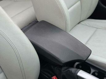 BMW 1 SERIES 2.0 118i Exclusive Edition Steptronic Euro 5 2dr