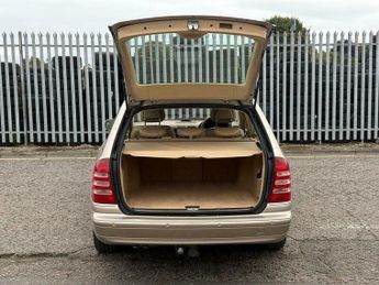 Mercedes-Benz C Class 2.6 C240 Elegance 5dr