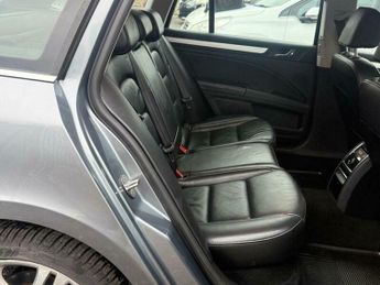 Skoda Superb 2.0 TDI Elegance DSG Euro 5 5dr