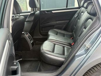Skoda Superb 2.0 TDI Elegance DSG Euro 5 5dr