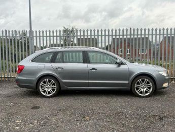 Skoda Superb 2.0 TDI Elegance DSG Euro 5 5dr