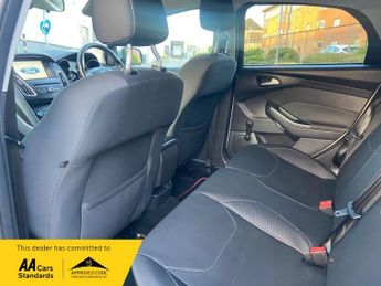 Ford Focus ZETEC 1.5 TDCI 120