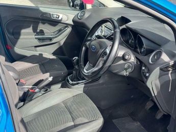 Ford Fiesta 1.0T EcoBoost Titanium Euro 5 (s/s) 5dr