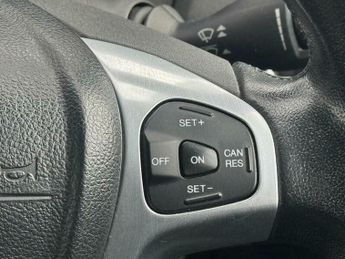 Ford Fiesta 1.0T EcoBoost Titanium Euro 5 (s/s) 5dr