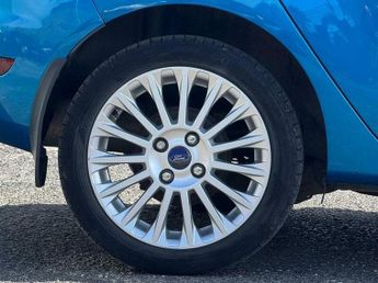 Ford Fiesta 1.0T EcoBoost Titanium Euro 5 (s/s) 5dr